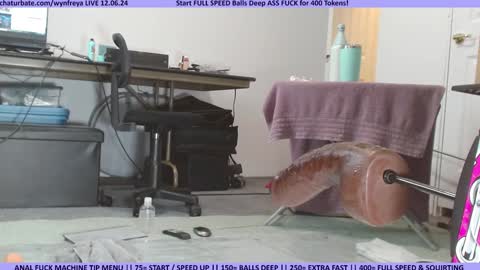 Snapshot of wynfreya chatting on December 6, 2024, 3:22 pm Wyn online show from December 6, 2024, 3:22 pm