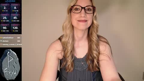 Snapshot of wynfreya chatting on April 2, 2026, 11:13 pm Wyn online show from April 2, 2026, 11:13 pm