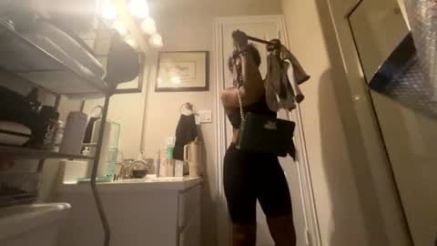 Wynter Heat online show from July 25, 2026, 12:25 pm