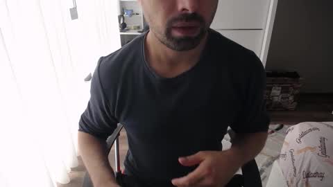 Snapshot of x_____0_____x chatting on October 1, 2025, 11:05 am Mr. Lonely online show from October 1, 2025, 11:05 am