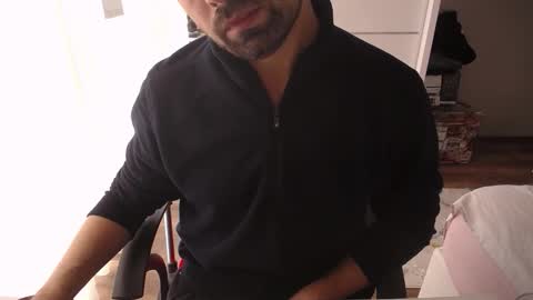 Snapshot of x_____0_____x chatting on October 29, 2025, 10:50 am Mr. Lonely online show from October 29, 2025, 10:50 am