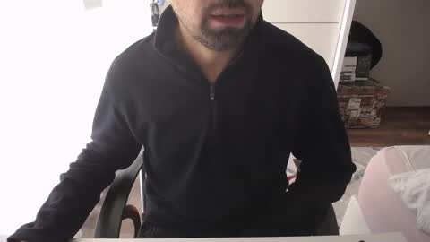 Snapshot of x_____0_____x chatting on October 31, 2025, 10:38 am Mr. Lonely online show from October 31, 2025, 10:38 am