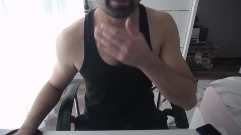 Snapshot of x_____0_____x chatting on November 25, 2025, 10:48 am Mr. Lonely online show from November 25, 2025, 10:48 am