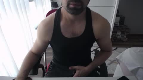 Snapshot of x_____0_____x chatting on November 26, 2025, 11:00 am Mr. Lonely online show from November 26, 2025, 11:00 am