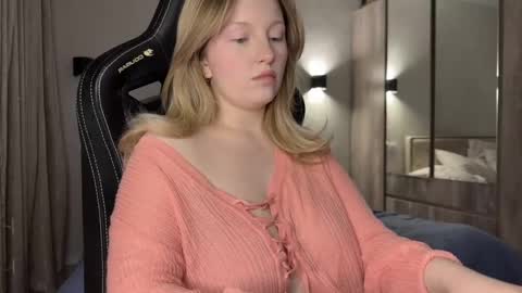 Snapshot of x__ivy_x chatting on December 12, 2024, 3:16 pm eva online show from December 12, 2024, 3:16 pm