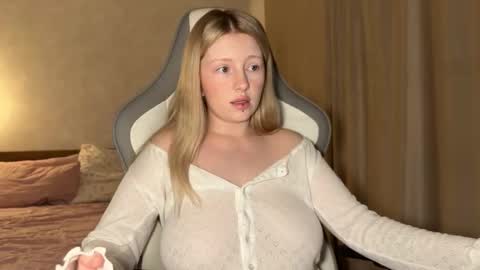 Snapshot of x__ivy_x chatting on October 23, 2025, 4:06 pm eva online show from October 23, 2025, 4:06 pm