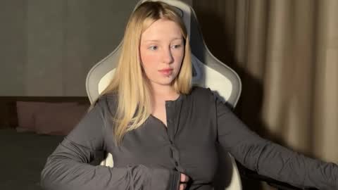 Snapshot of x__ivy_x chatting on October 28, 2025, 5:15 pm eva online show from October 28, 2025, 5:15 pm