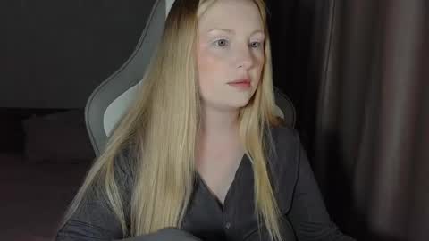Snapshot of x__ivy_x chatting on May 28, 2026, 5:21 pm eva online show from May 28, 2026, 5:21 pm