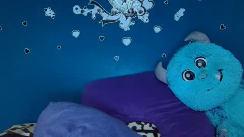 Snapshot of x_channel_x chatting on September 19, 2025, 4:58 am Karen online show from September 19, 2025, 4:58 am