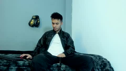 Snapshot of x_harold_x chatting on November 9, 2025, 1:20 pm Harold online show from November 9, 2025, 1:20 pm