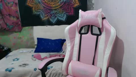 Snapshot of x_lexi_x chatting on December 28, 2024, 6:17 am x_lexi_x online show from December 28, 2024, 6:17 am