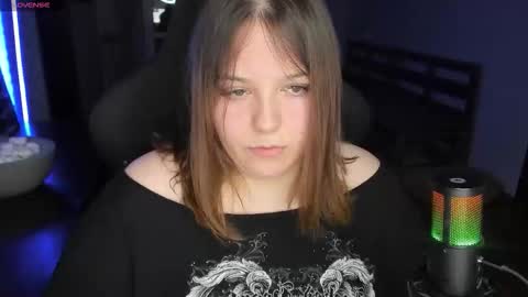 LOVE NERDS ONLY online show from November 14, 2025, 3:49 am