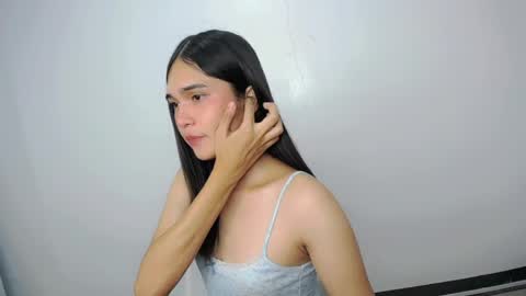 xairah_doux online show from May 15, 2026, 11:56 pm