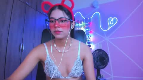 XALLYSONX online show from February 4, 2025, 11:27 am