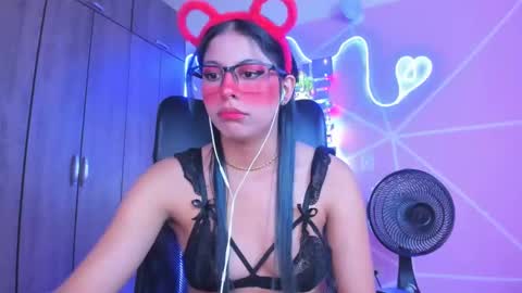 XALLYSONX online show from February 5, 2025, 2:26 pm