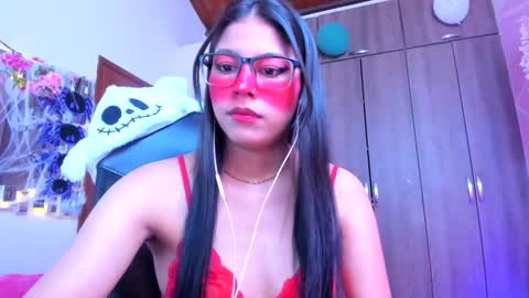 XALLYSONX online show from October 14, 2025, 11:44 am