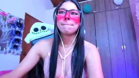 XALLYSONX online show from October 15, 2025, 12:05 pm