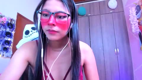 XALLYSONX online show from October 18, 2025, 11:33 am