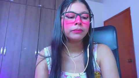 XALLYSONX online show from June 3, 2026, 2:33 pm