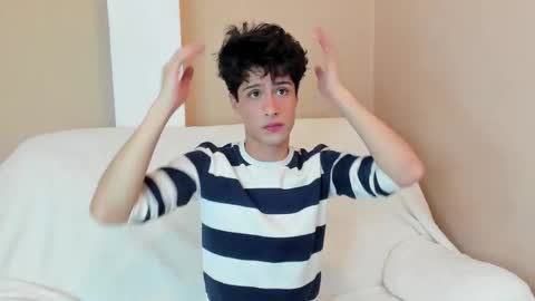 Snapshot of xam_collen chatting on January 18, 2026, 5:17 pm xam_collen online show from January 18, 2026, 5:17 pm