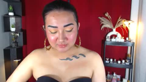 Snapshot of xasianempressx chatting on October 13, 2025, 9:15 pm Nira NOT INTO CHEAP GUYS online show from October 13, 2025, 9:15 pm