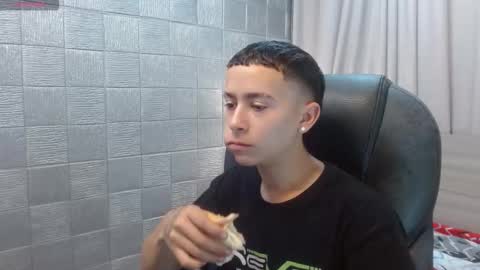 xavii_18_ online show from November 22, 2025, 12:48 pm