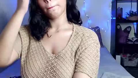 Snapshot of xayahnds chatting on February 11, 2026, 11:21 pm XAYAH online show from February 11, 2026, 11:21 pm