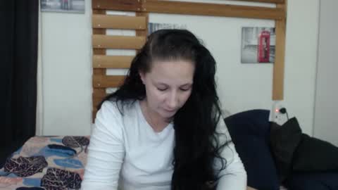 Kelly online show from December 21, 2025, 10:06 pm