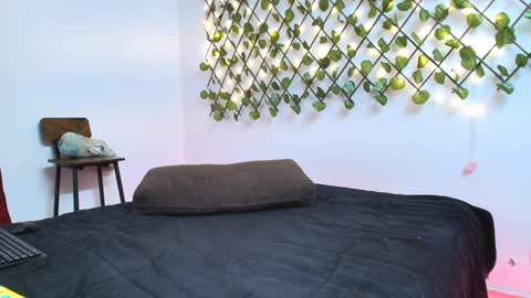 xblackandwhitexx online show from December 4, 2024, 4:38 pm