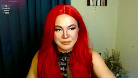 Snapshot of xcalisthra_69x chatting on November 1, 2025, 11:23 am Godess Lucy online show from November 1, 2025, 11:23 am