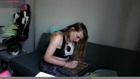  charlotte euphoria  online show from October 8, 2025, 8:50 pm