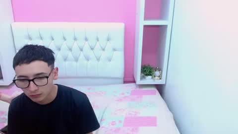 xcoupleplayxx online show from April 24, 2026, 2:58 am
