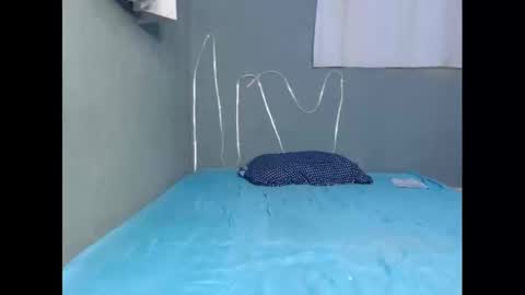 Snapshot of xcreamypussy chatting on February 1, 2025, 7:05 am xcreamypussy online show from February 1, 2025, 7:05 am