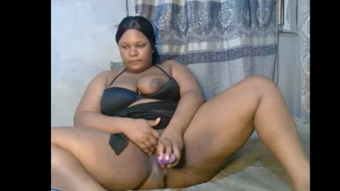 Snapshot of xcumxonxme chatting on February 7, 2025, 10:19 am xcumxonxme online show from February 7, 2025, 10:19 am