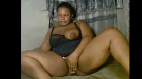 Snapshot of xcumxonxme chatting on February 14, 2025, 9:10 pm xcumxonxme online show from February 14, 2025, 9:10 pm