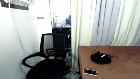 xdreamtrexie online show from January 3, 2025, 6:01 am