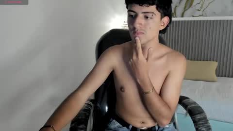 Snapshot of xebastwink chatting on April 4, 2026, 7:33 pm xebastwink online show from April 4, 2026, 7:33 pm