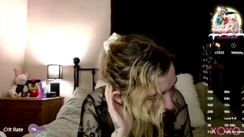 Snapshot of xelliee_rosex chatting on December 28, 2024, 2:43 am EllieeRose online show from December 28, 2024, 2:43 am