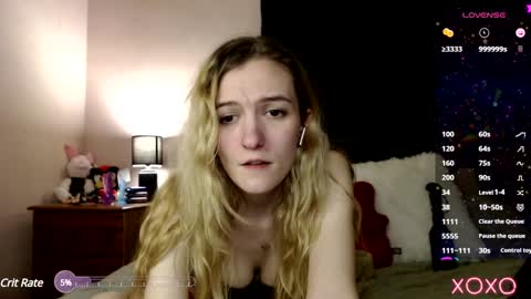 Snapshot of xelliee_rosex chatting on January 24, 2025, 3:22 am EllieeRose online show from January 24, 2025, 3:22 am