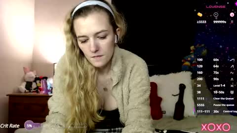 Snapshot of xelliee_rosex chatting on February 15, 2025, 3:52 am EllieeRose online show from February 15, 2025, 3:52 am