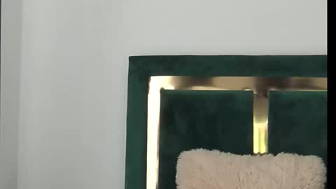 XeniaBlue online show from February 20, 2025, 2:57 pm