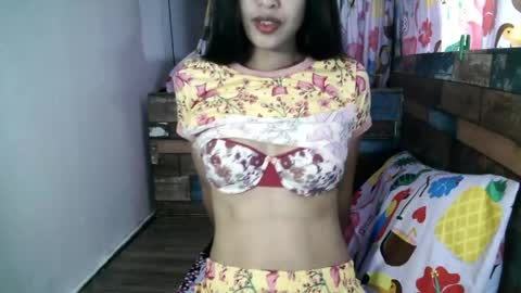 Snapshot of xgurlxlaloox chatting on April 14, 2026, 12:49 am xgurlxlaloox online show from April 14, 2026, 12:49 am