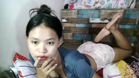 Snapshot of xgurlxlaloox chatting on April 19, 2026, 2:11 am xgurlxlaloox online show from April 19, 2026, 2:11 am