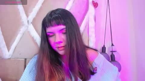 hinata  online show from November 12, 2025, 11:36 pm