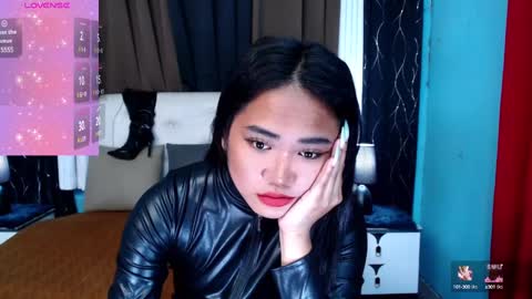 Snapshot of xhugesignificant69x chatting on February 15, 2025, 10:11 am xhugesignificant69x online show from February 15, 2025, 10:11 am