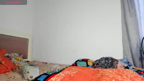 Xia Angel online show from November 6, 2025, 11:44 am