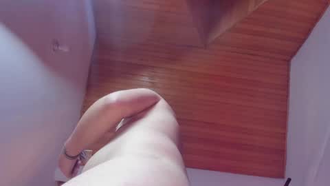 xialee and Lio online show from January 31, 2025, 5:09 am