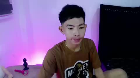 Xian smith online show from December 17, 2025, 2:39 am