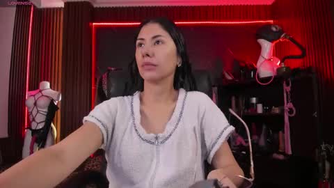 XiaQueen   I M online show from November 19, 2025, 11:32 am