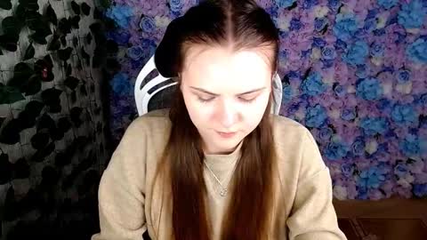Lina online show from October 7, 2025, 5:48 am